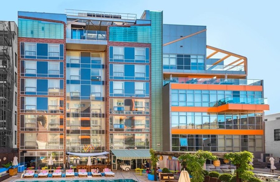CODA Hotel (formerly McCarren Hotel & Pool)