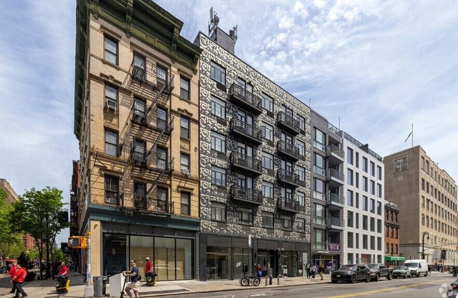 324–326 Grand Street